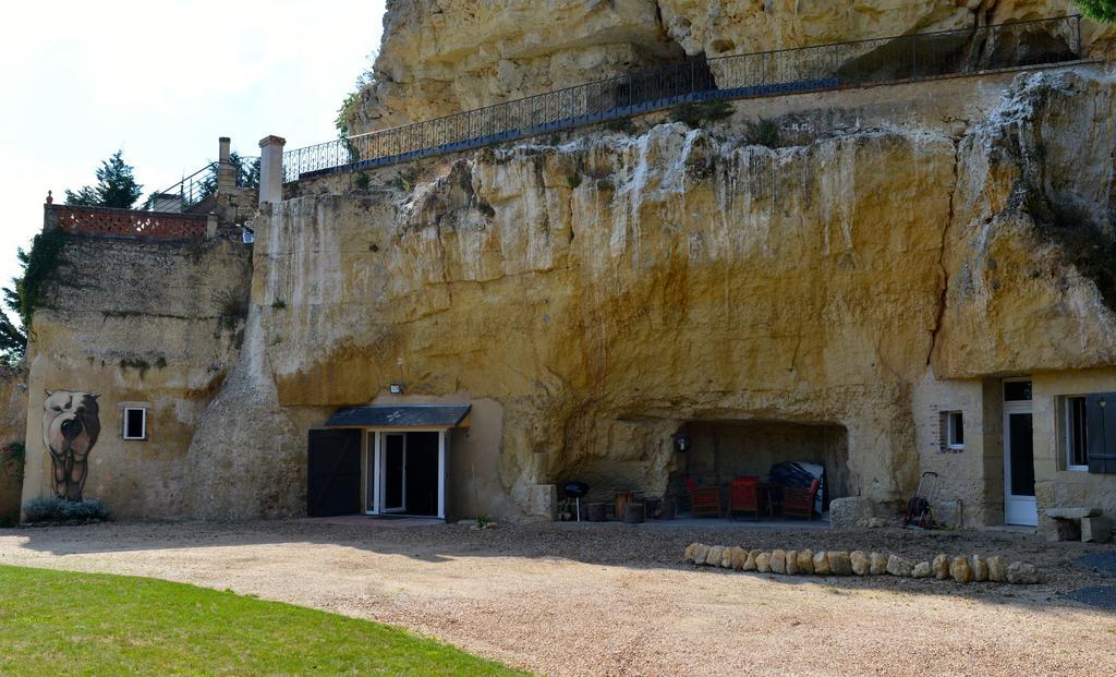 Gites Troglodytes Du Chateau De L'Etoile Vernou-sur-Brenne Exterior photo