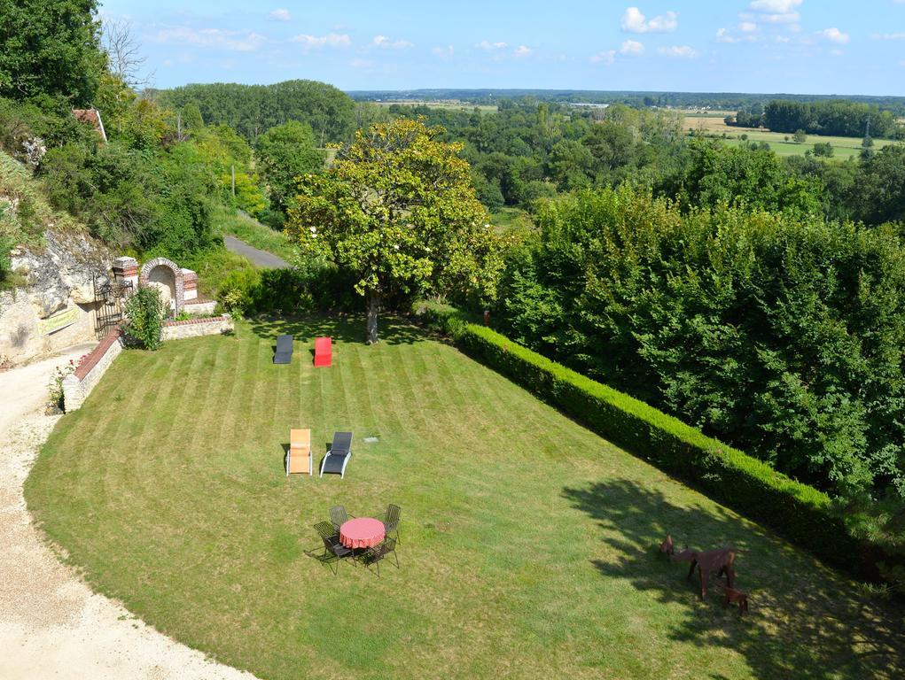 Gites Troglodytes Du Chateau De L'Etoile Vernou-sur-Brenne Exterior photo